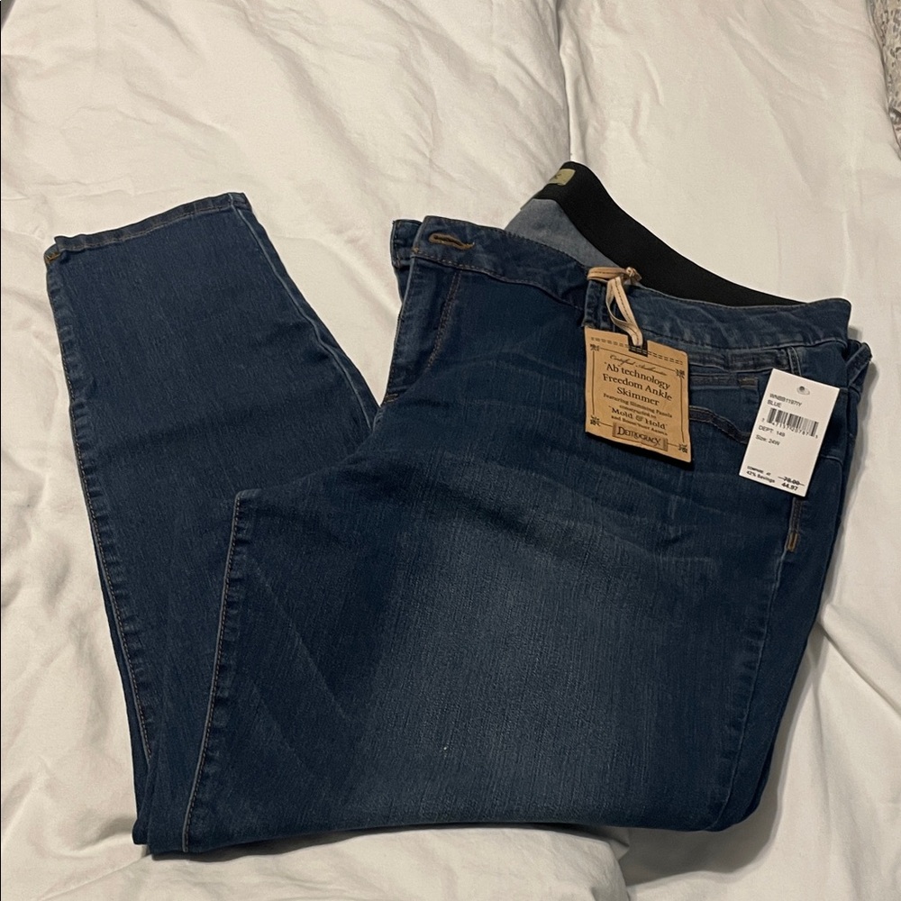 Democracy Women's Dark Blue Skinny Jeans
